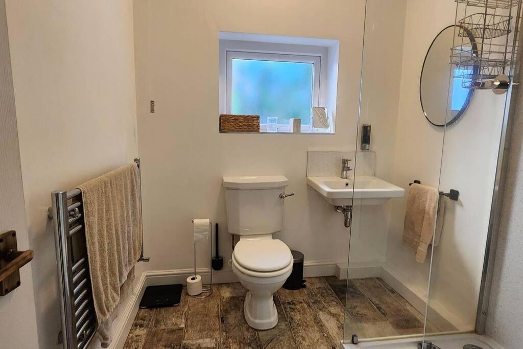 Spacious Guest Flat Near Roundhay Park Лидс Экстерьер фото