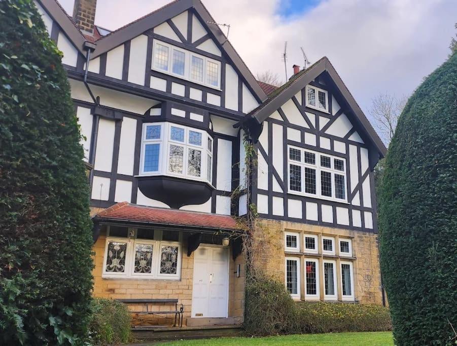 Spacious Guest Flat Near Roundhay Park Лидс Экстерьер фото